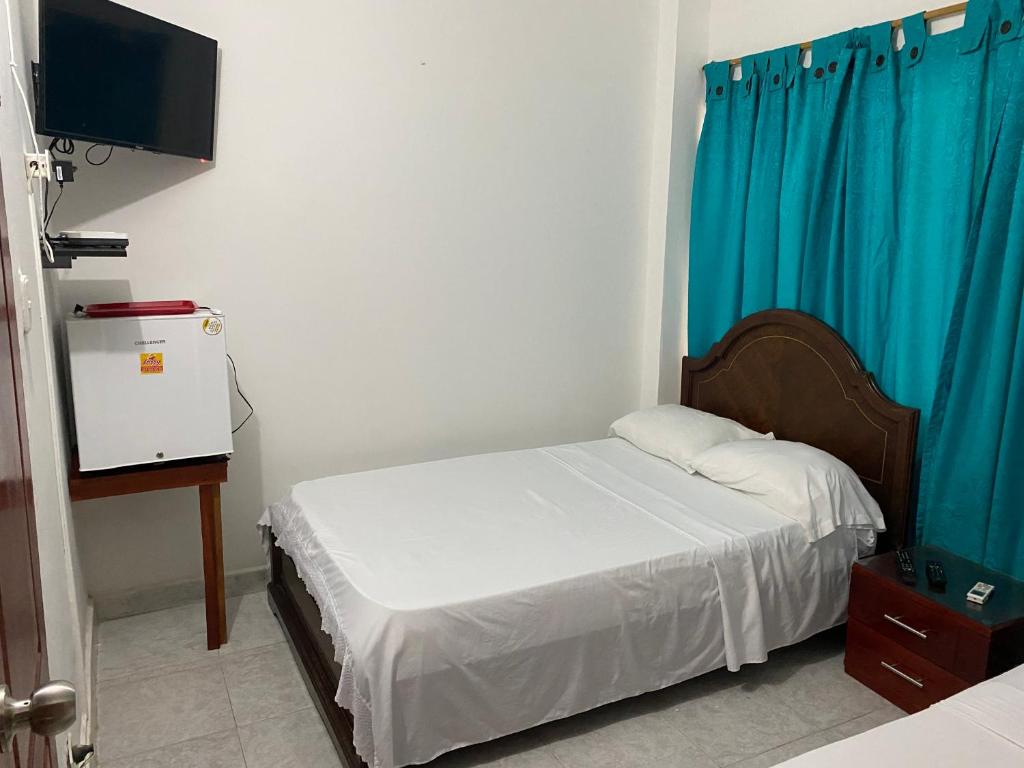 Habitacion I frente a la playa ( Bocagrande ) photo