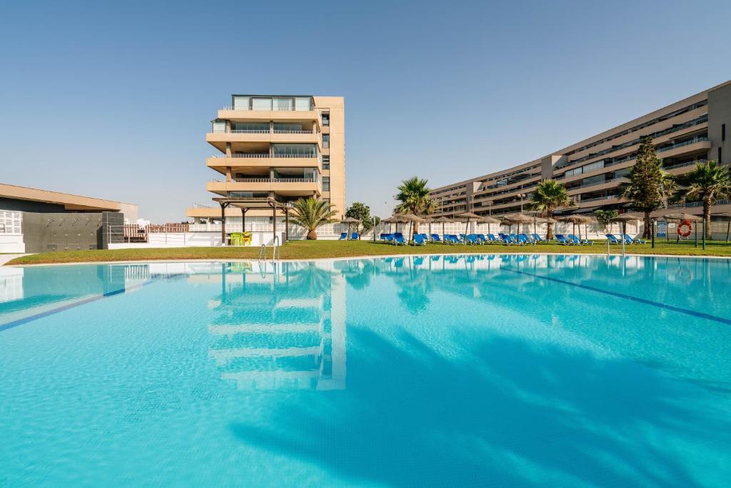 Tres bel apartamento primera linea de Playa Serena - 2