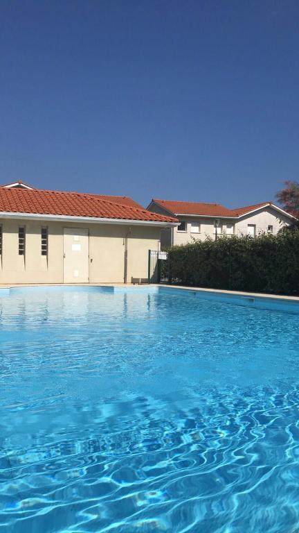 T2, bord de plage et piscine - 4
