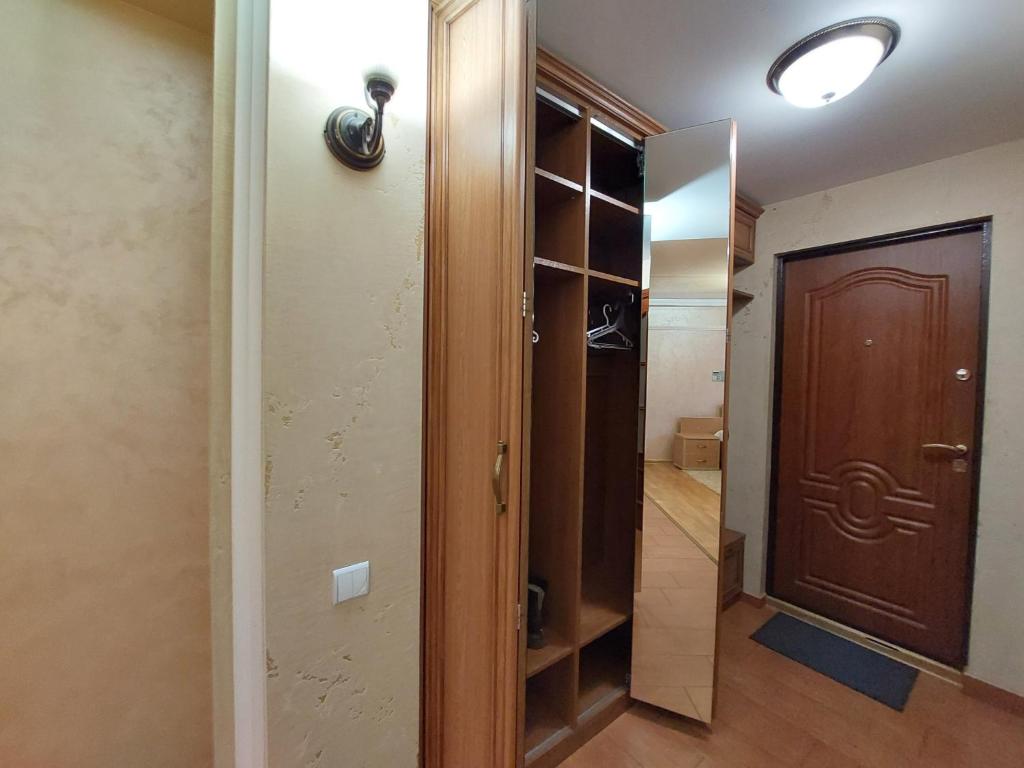 Затишна студія біля центру photo