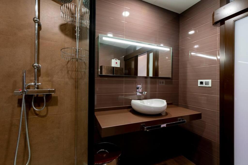 Fr26 Luxurious Apartment, 2 minutes from Cathedral - 2