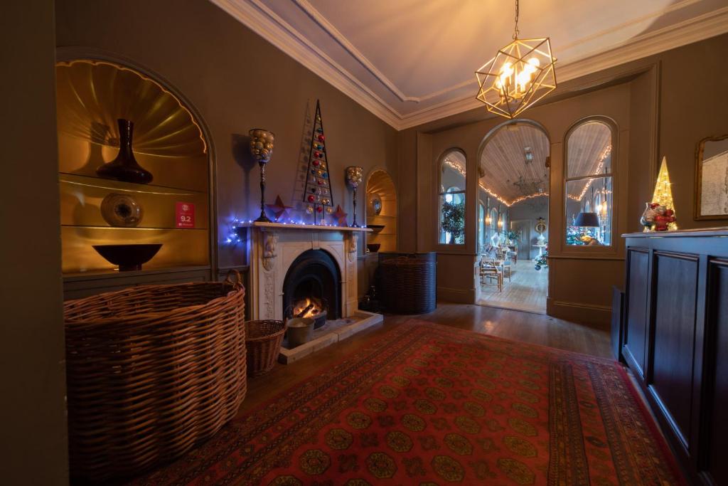 Beechfield House