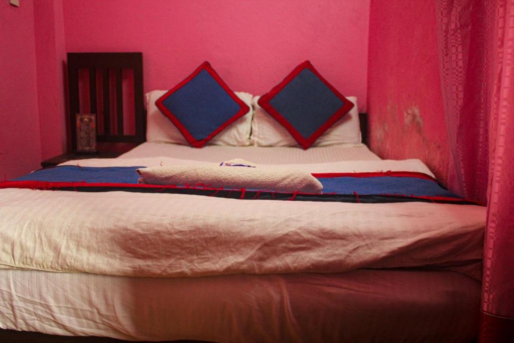 Hotel Chandragiri Paradise photo