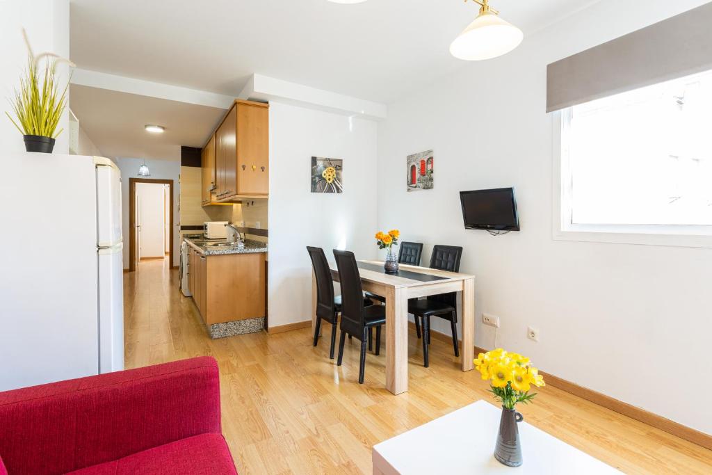 Holidays2Malaga Cruz Verde City center with AirCon & WiFi - 5