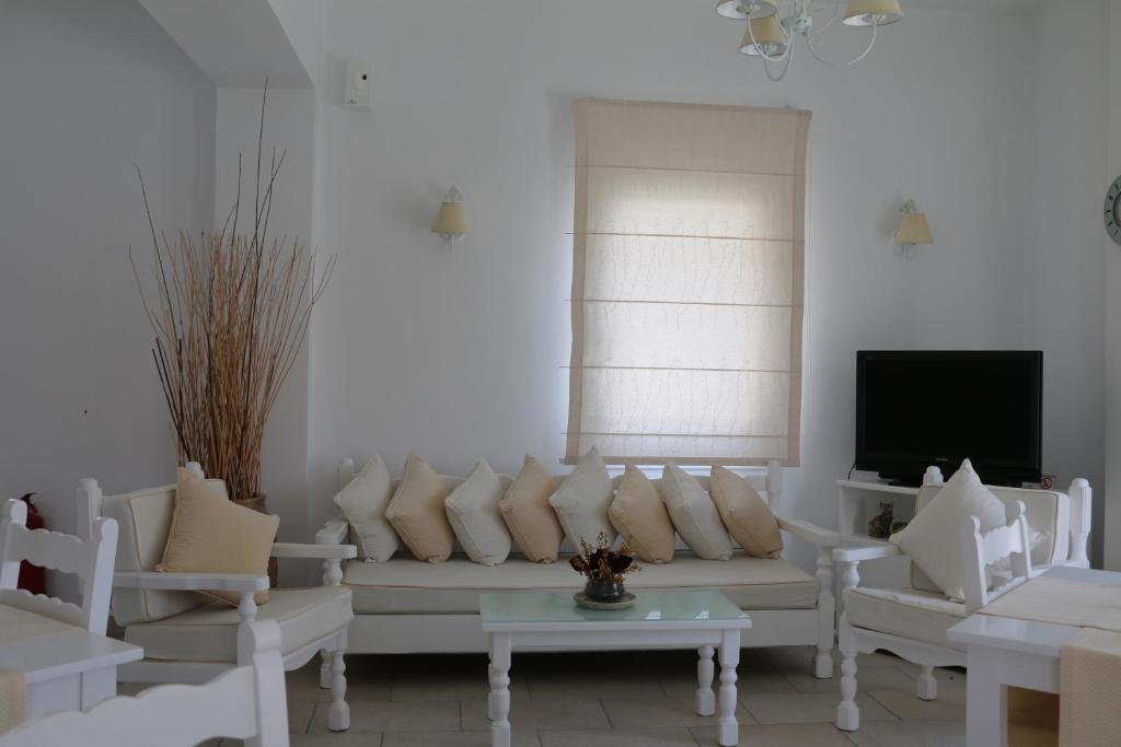SPIROS & HIROKO Hotel - ADULTS ONLY photo