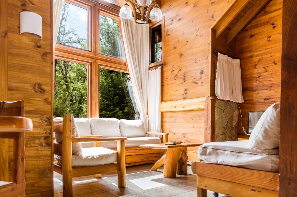 BOG Ocrehue - Cabanas — Hotel in Villa la Angostura