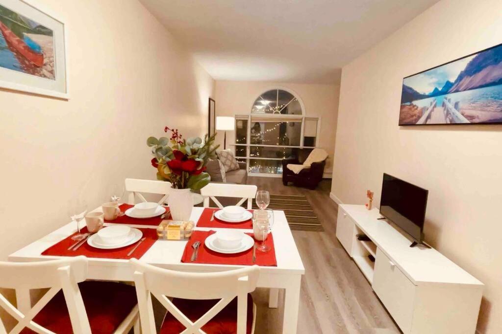 unit #301 Mountain view 2BR in Canmore Down town, Canmore