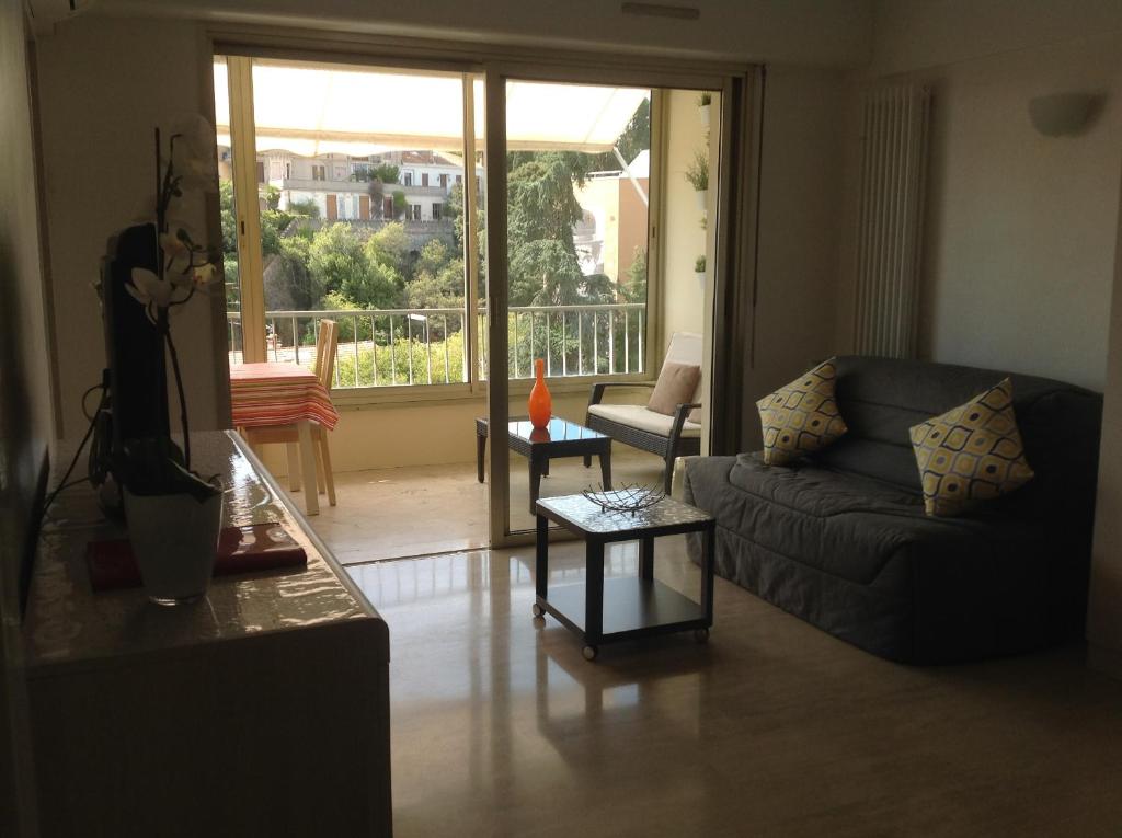 Spacious studio in the center of Cannes nice terrace easy walk to the Croisette and Palais - 1923 - 2