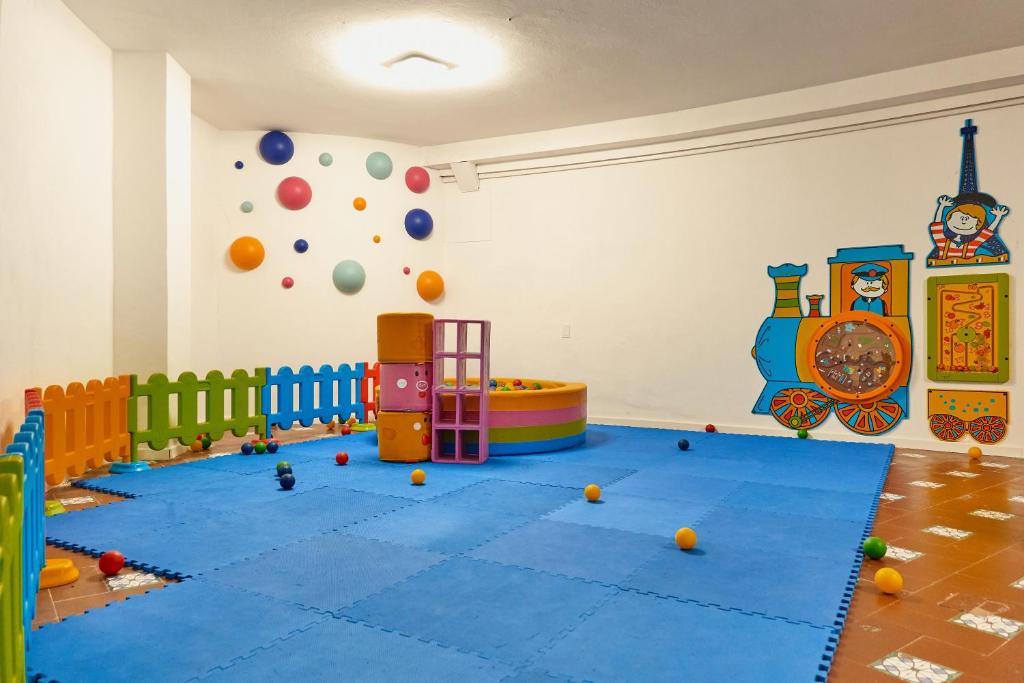 Club Esse Roccaruja — Attractions for children in Stintino, Sardinia