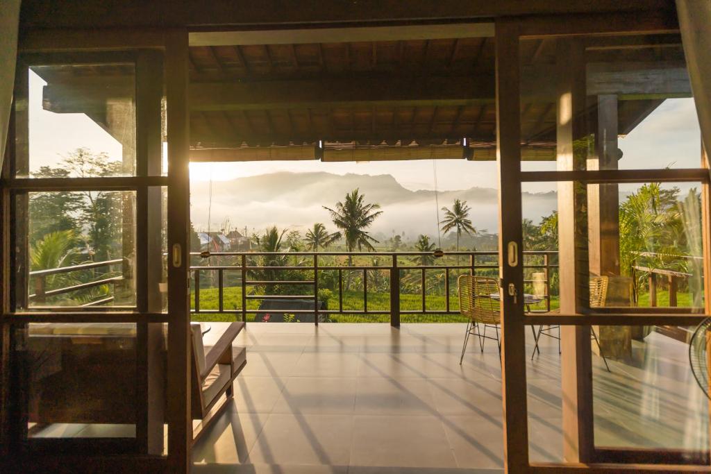 Ume Dukuh Home Sidemen photo
