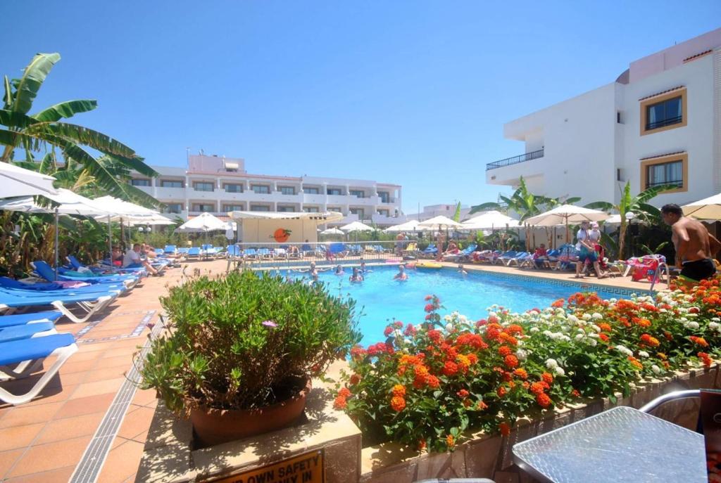 Invisa Aparthotel Casa Luis — Santa Eulalia, Balearic Islands