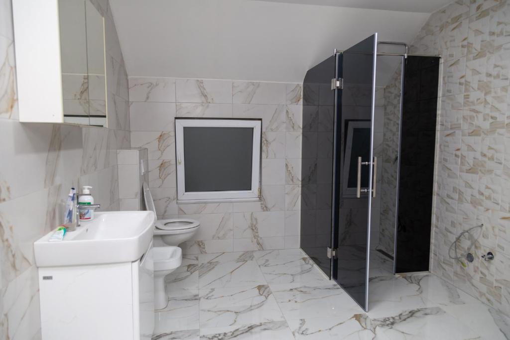 Grand Lux Apartmani Pale - 4