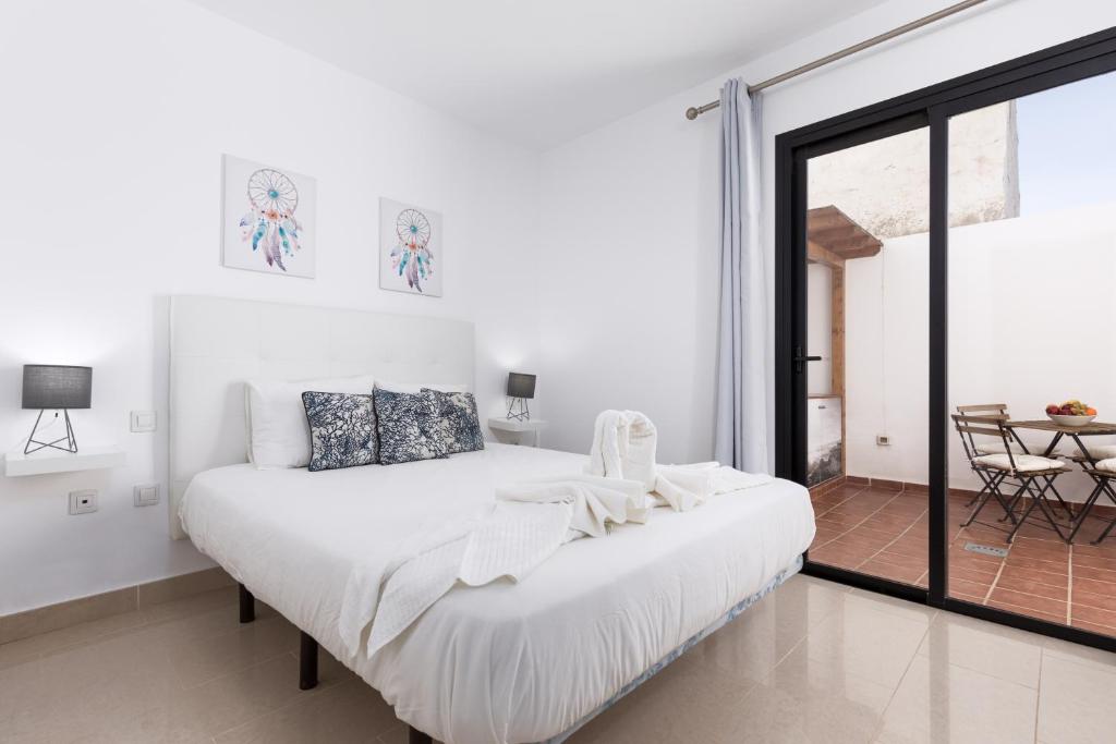 Home2Book Charming El Cotillo Apartment & Terrace - 3
