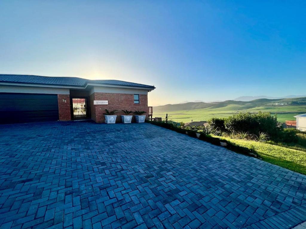 Verdant Hills, Reebok