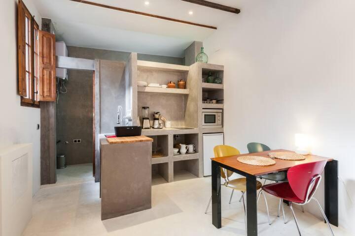 Casita artista en bello edificio barrio Ruzafa - 4
