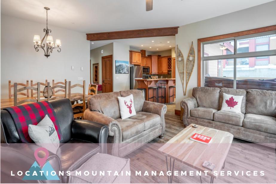 Mountain Time - Spacious w Private Hot Tub and an Amazing View, Big White