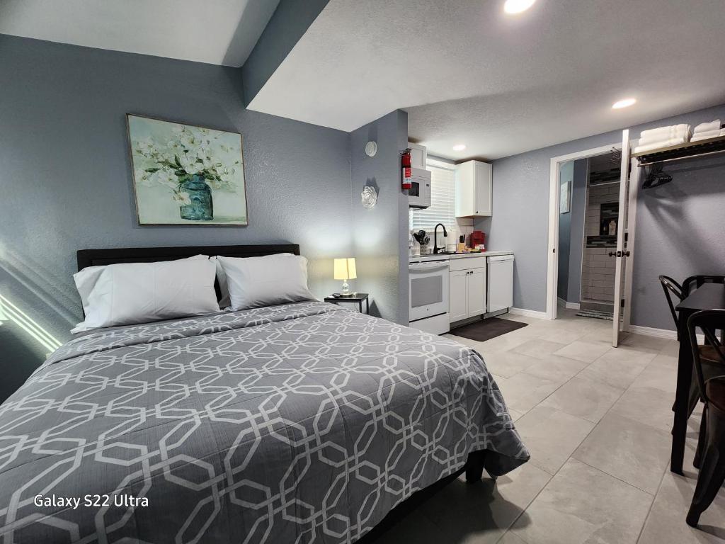 Private Getaway Studio !, Lakeland