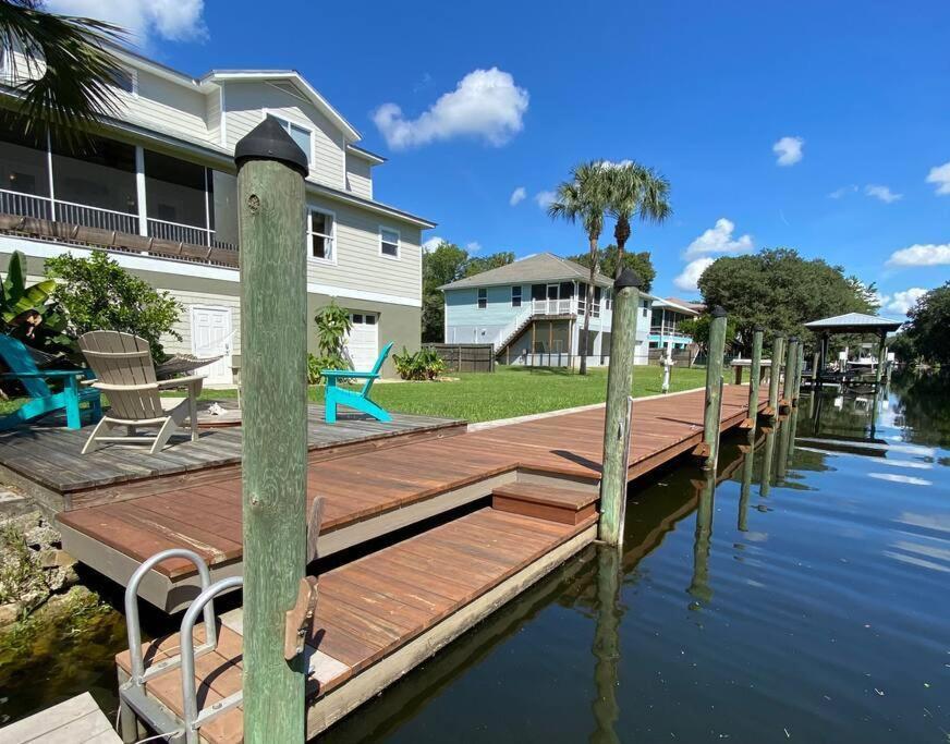 Canal-Front Home on 73ft Dock!, Crystal River