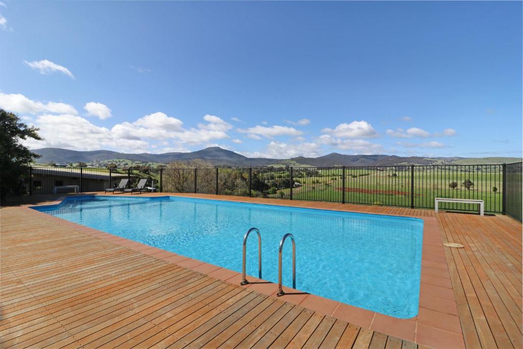 Off Mountain Accommodation photo