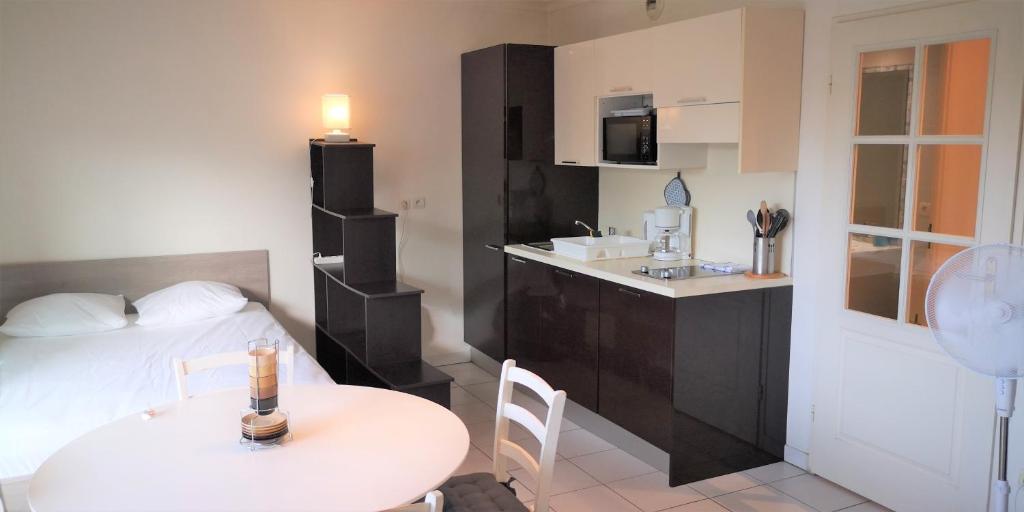 Domaine Juan Flore Studio Dauphin - 2
