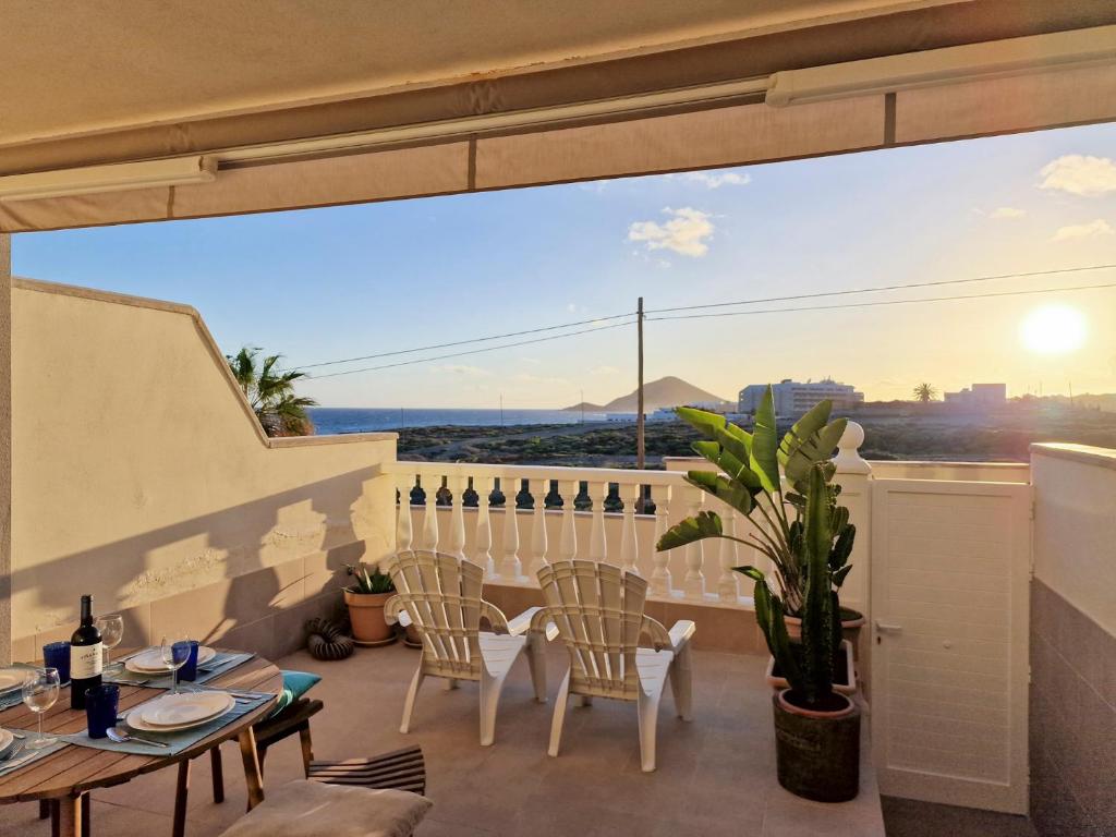 MEDANO4YOU Allwaves Holiday Home - 1
