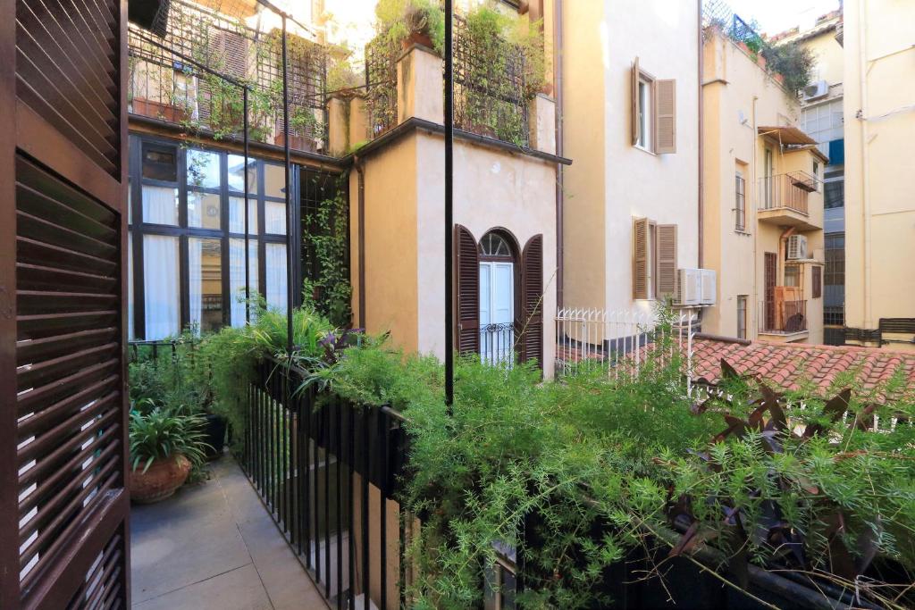 ROMAC Leone Apartments - 4