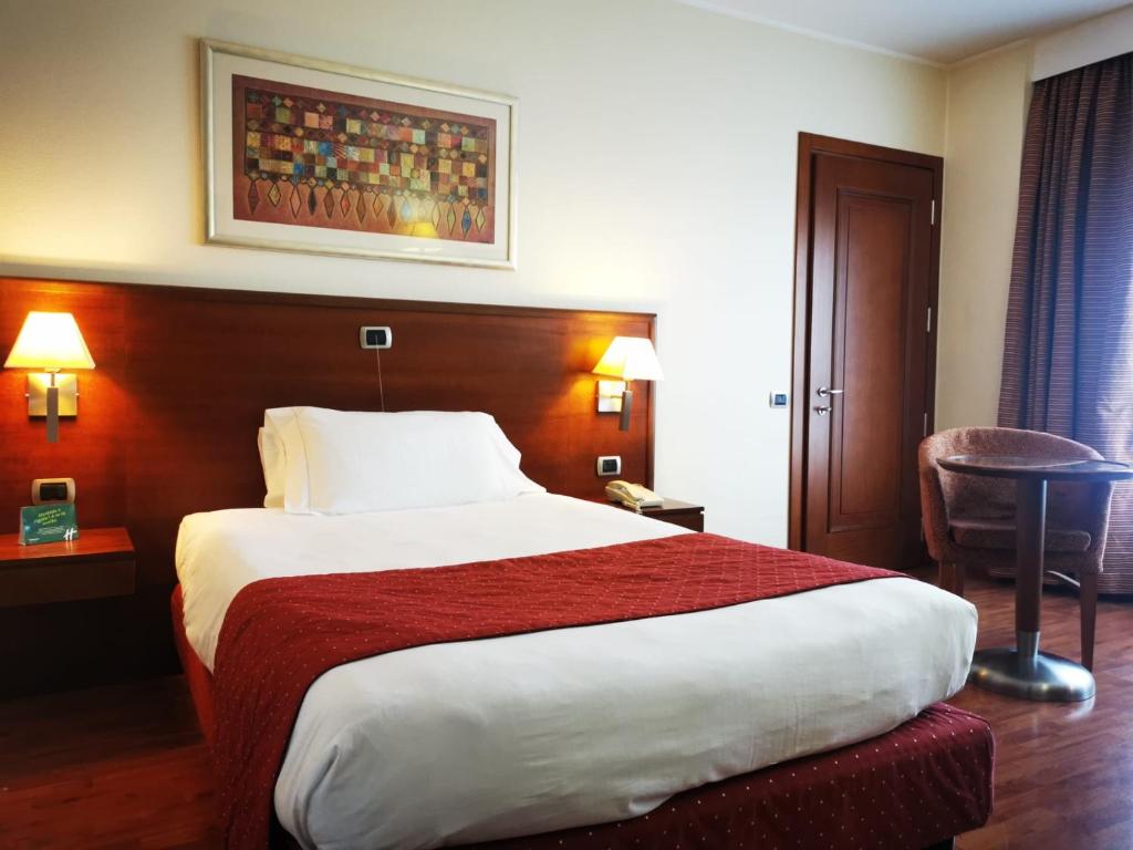 Holiday Inn Cagliari photo