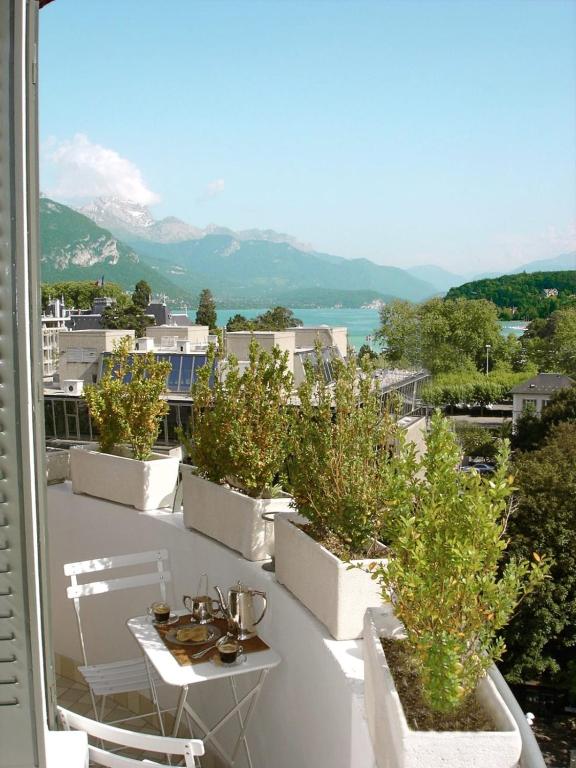 Panoramic View - 4