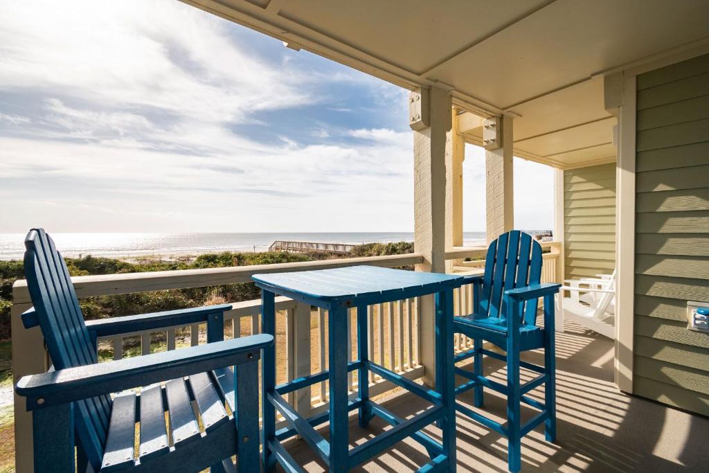 A Breath Of Heaven, Caswell Beach