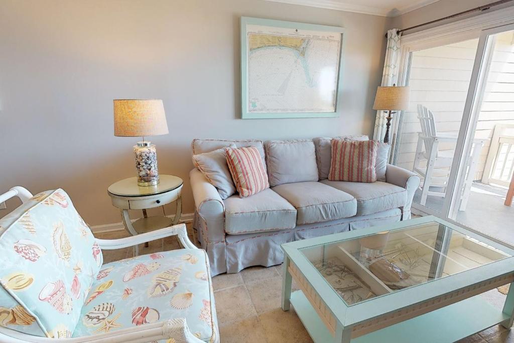 Captains Choice, Caswell Beach