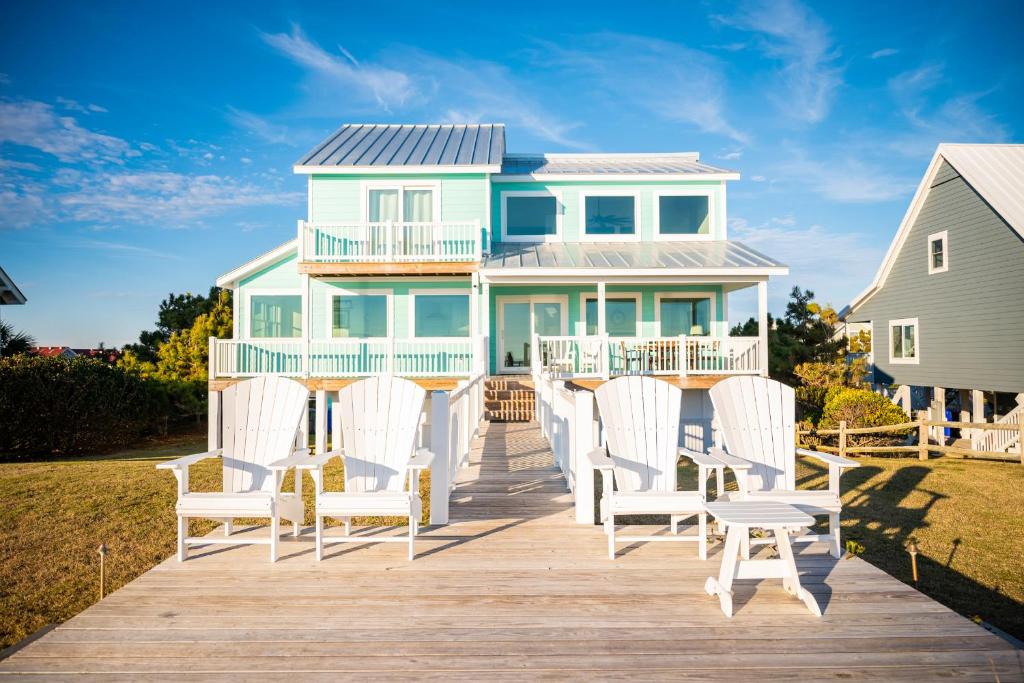 Serenity by the Sea, Southport