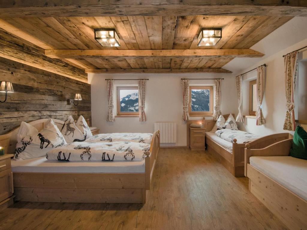 Chalet in Hollersbach near Kitzbühel Ski Lift - 4