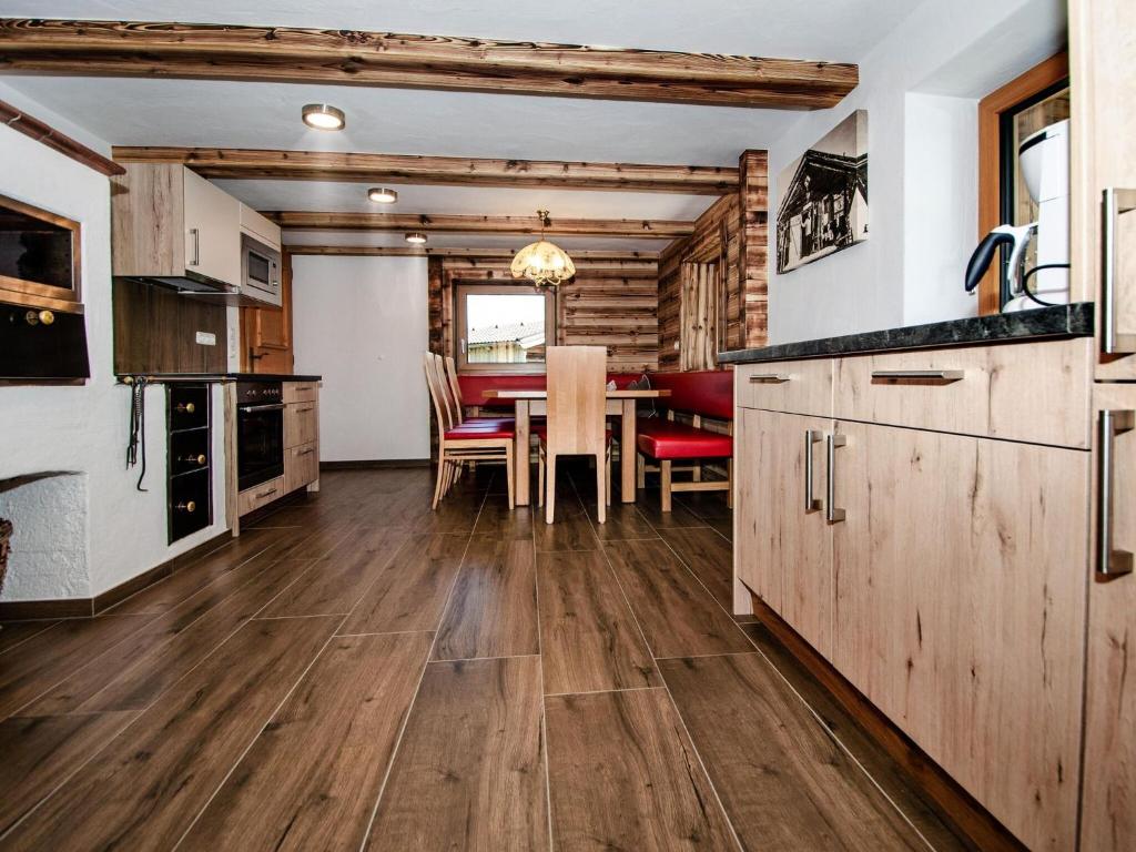 Chalet in Hollersbach near Kitzbühel Ski Lift - 3