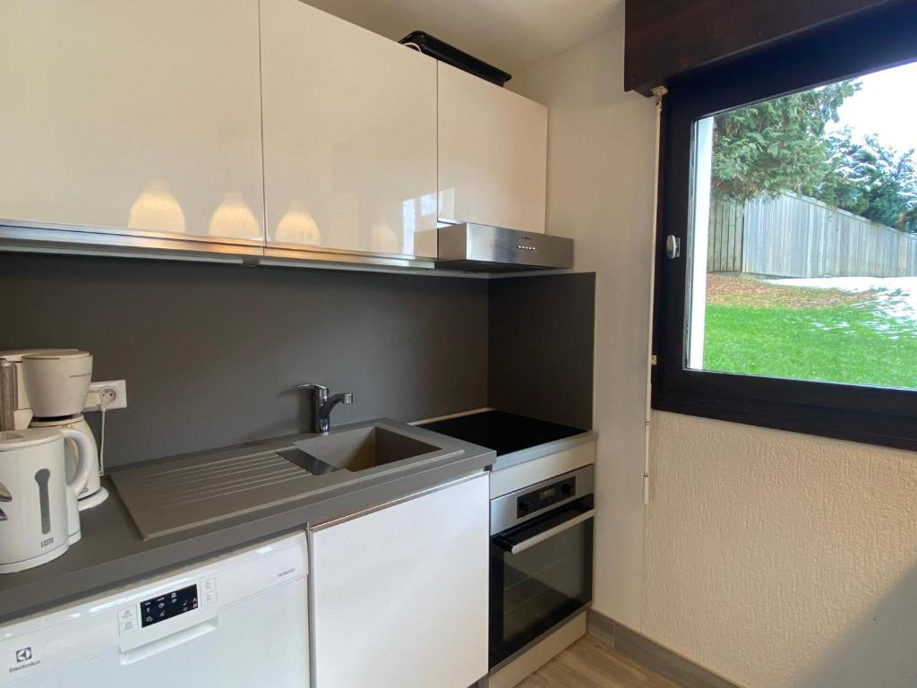 Studio 4 pers, coin montagne, terrasse, parking privatif, centre village, non fumeur - FR-1-437-100 - 4