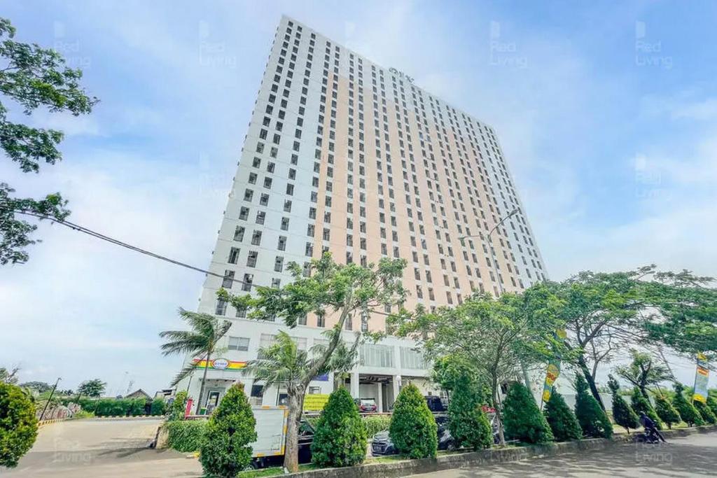 RedLiving Apartemen Green Lake View Cimanggis - WIN Property, Depok