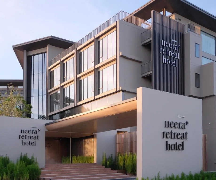 neera retreat hotel, hotel in Nakhon Pathom