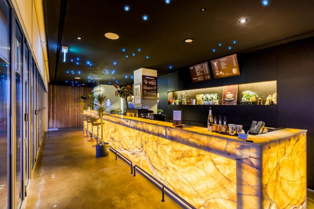 Bar/lounge