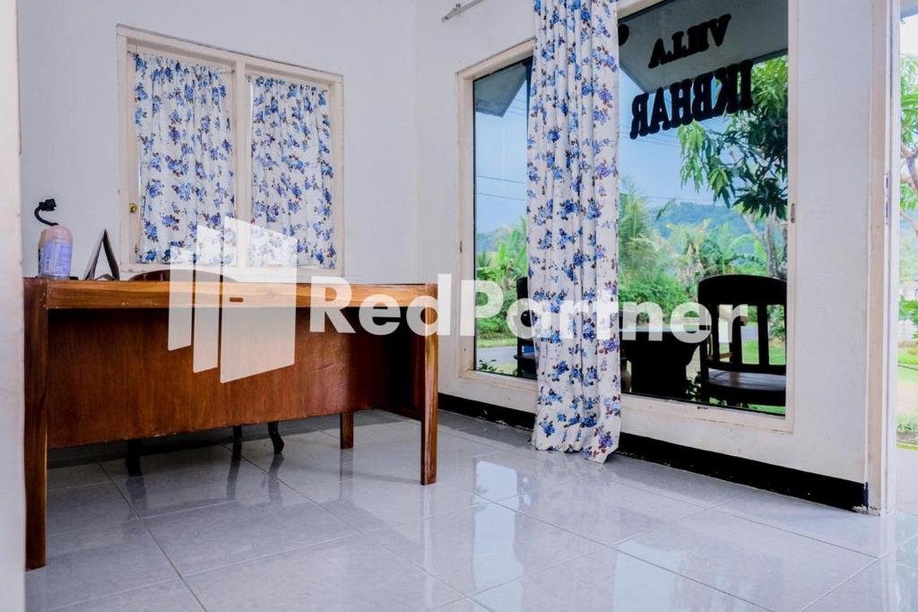 Villa Ikhbar Ciletuh RedPartner photo