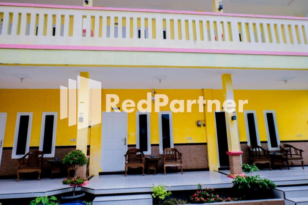 Villa Ikhbar Ciletuh RedPartner photo