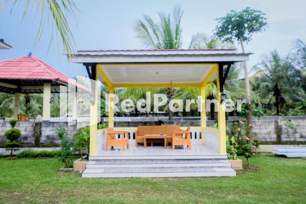 Villa Ikhbar Ciletuh RedPartner photo