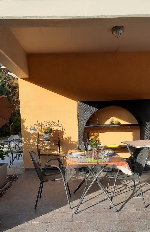Ferienwohnung GALLO mit überdachter Terrasse Parkplatz 100 mtr z Strand - 2