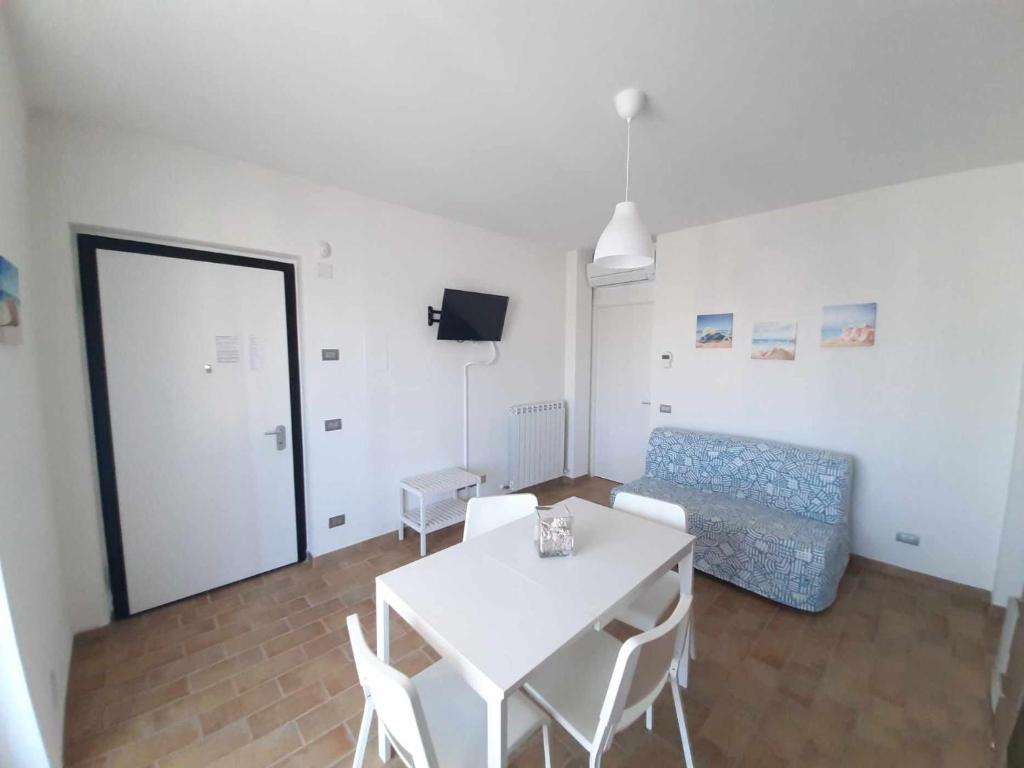 R19 - Bilocale in residence con piscine - 4