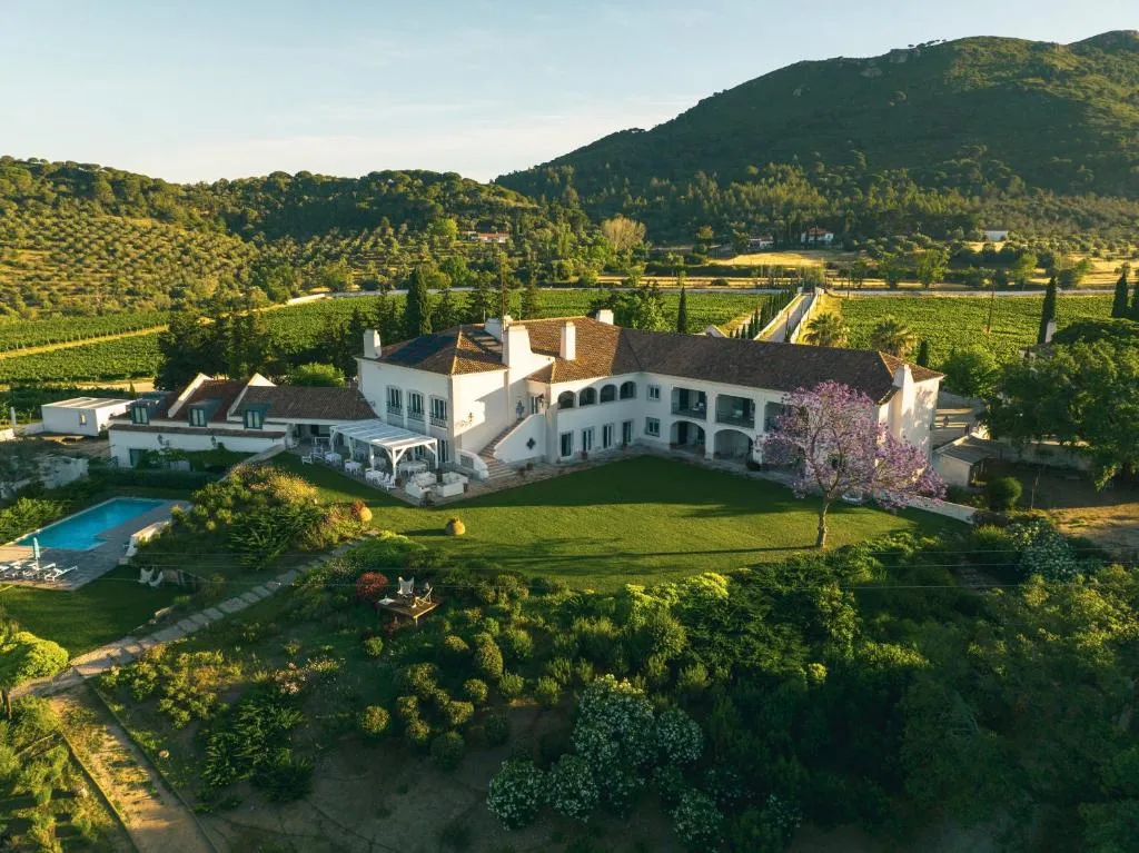 Hotel Casa Palmela - Small Luxury Hotels of The World, Hotel & Villas, hotel in Setúbal