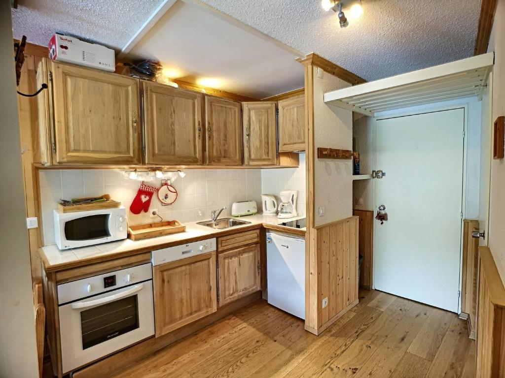 2 pièces rénové, 4 pers, sud, ski aux pieds, parking gratuit - 3