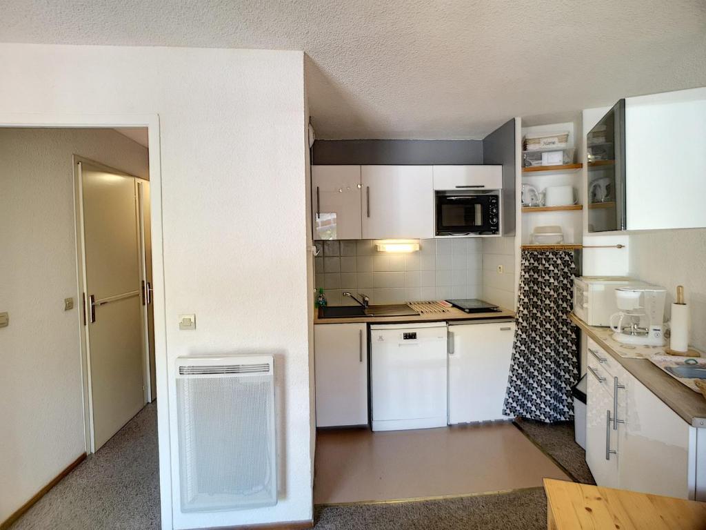 Studio cabine 4 pers, ski aux pieds, parking gratuit - FR-1-178-150 - 3
