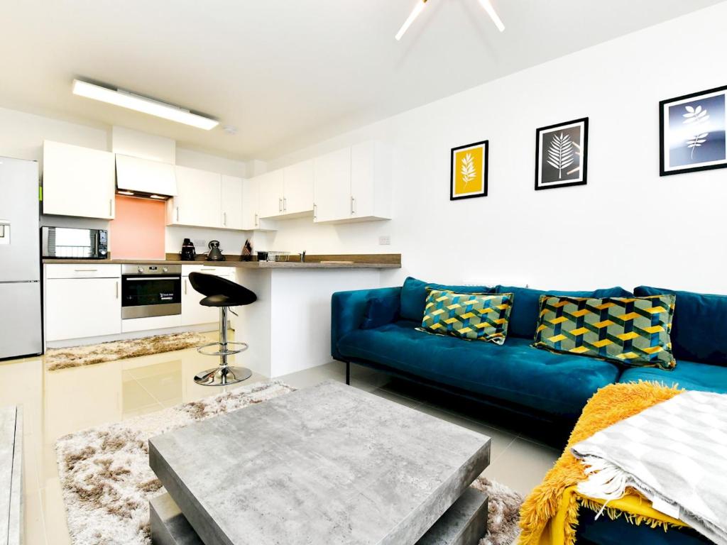 Pass the Keys Sleek 1 Bed Apartment w Parking, Cardiff