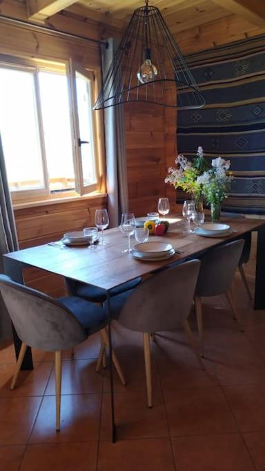 Grand chalet en bois avec vue splendide - 5