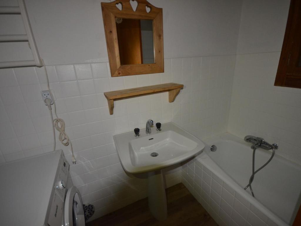 Appartement cosy, proche des pistes, stationnement, balcon, TV, et équipement cuisine complet - FR-1-623-167 - 5