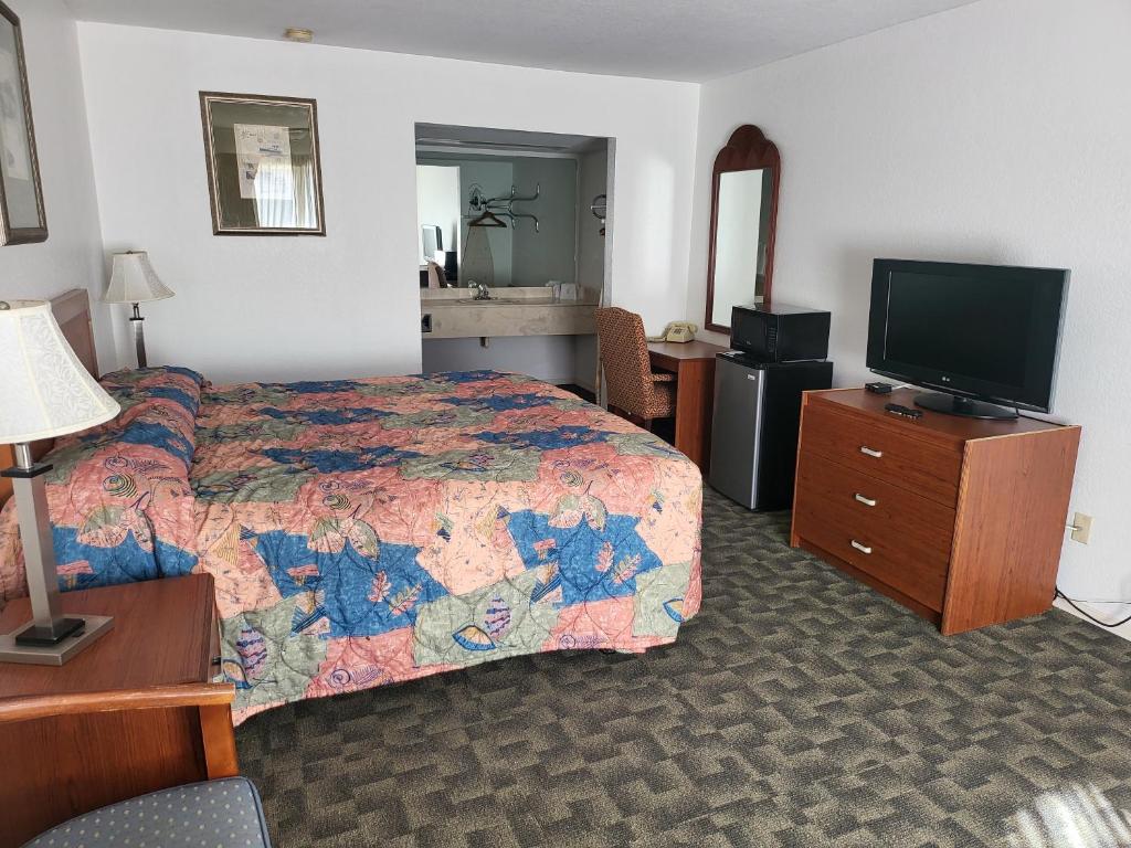 Blue Ribbon Inn and Suites photo
