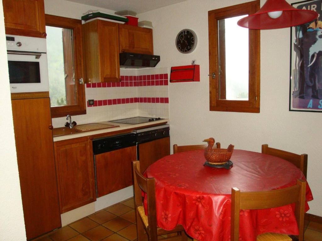 Duplex ensoleillé avec piscine, proche pistes, balcon sud - FR-1-464-34 - 2